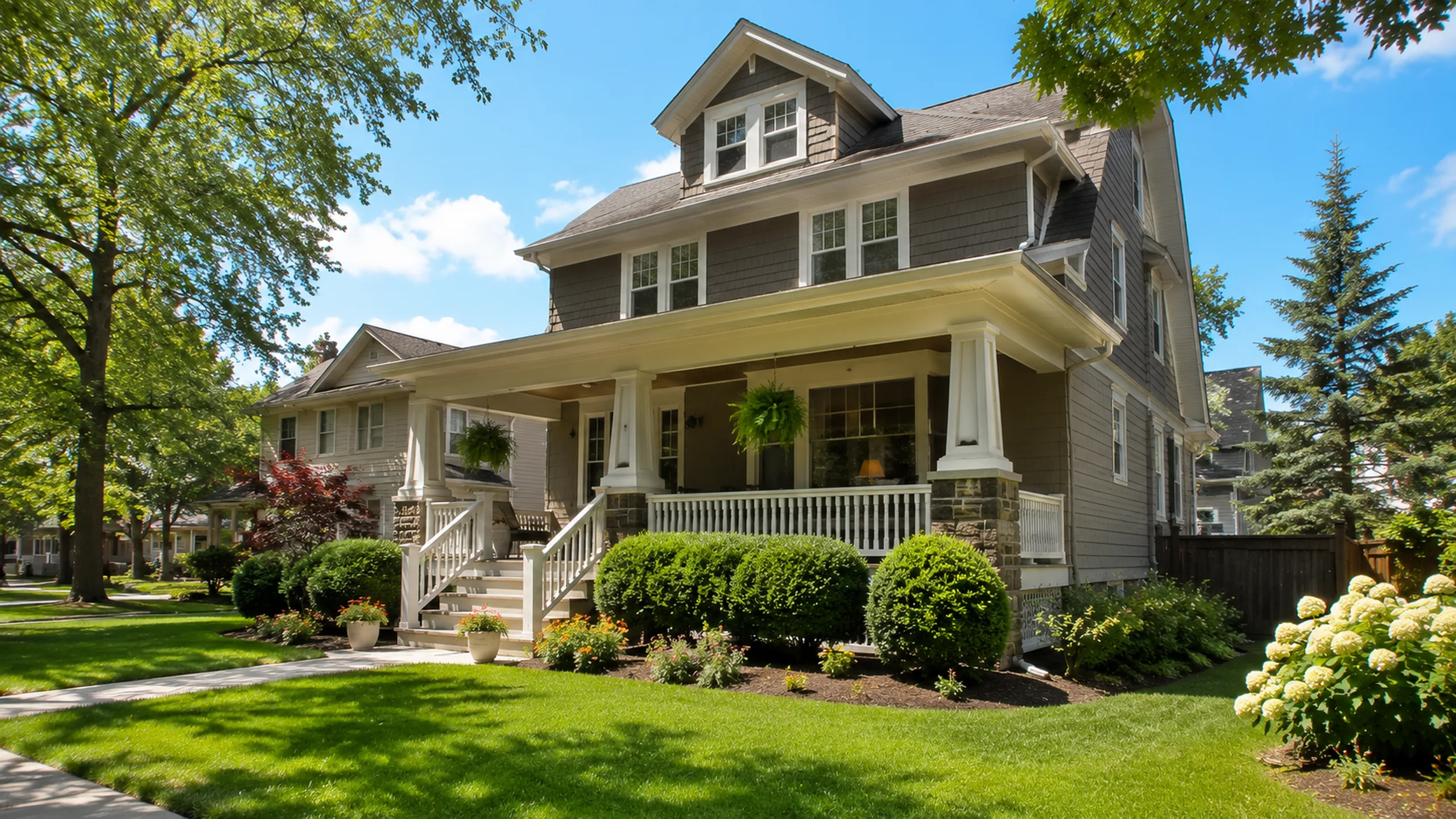 Traditional Lauderdale MN home with covered front porch — 1940s-era inspection